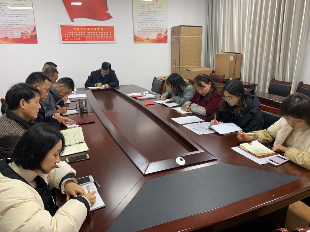 D4AA50633CF3F08A94D776587F6BF200