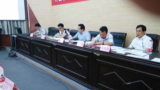 秦东汉讲话现场